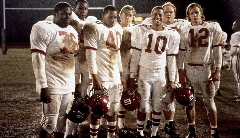 Titanes, hicieron historia narra los sucesos en una época muy sensible de la sociedad estadounidense.