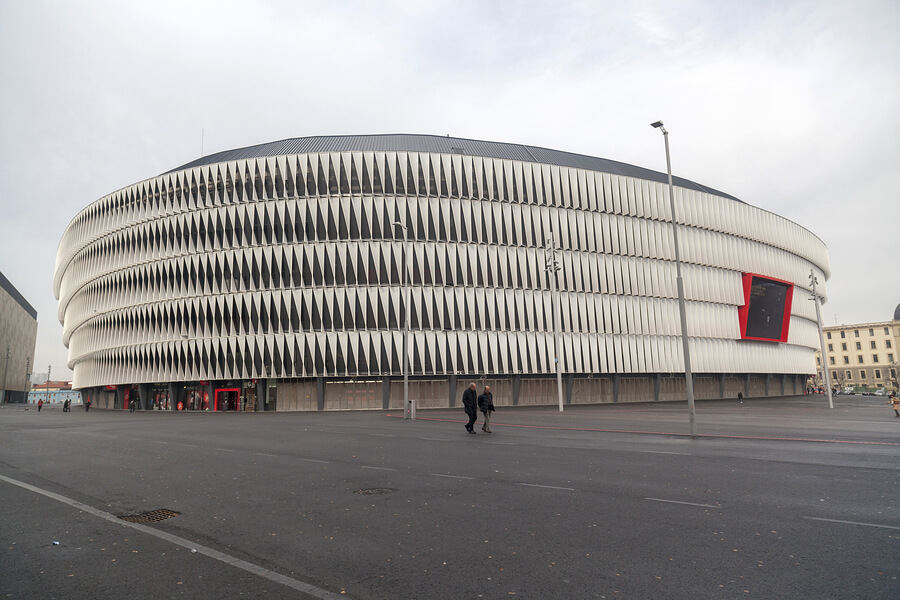 El estadio San Mamés es donde hace de local el Athletic de Bilbao.