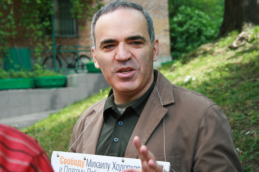 Garri Kasparov fue uno de los mejores deportistas rusos y hoy se dedica a la política.