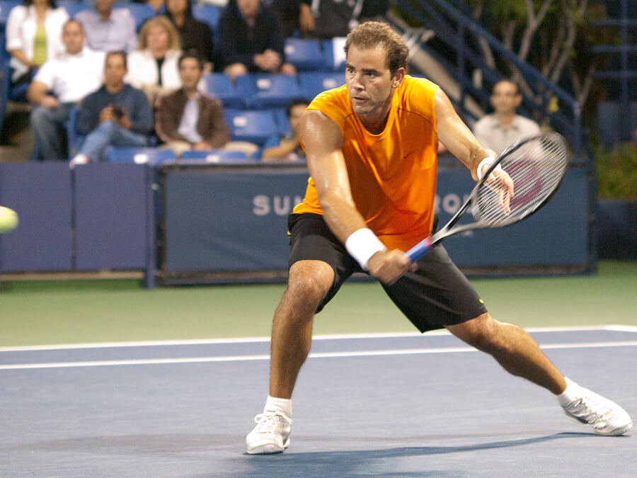 Pete Sampras fue uno de los deportistas más destacados de Estados Unidos jugando al tenis.