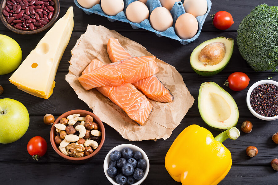 Una dieta alta en proteínas es importante para ganar masa.