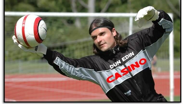 Lutz Pfannenstiel fue un portero que jugó en los cinco continentes.