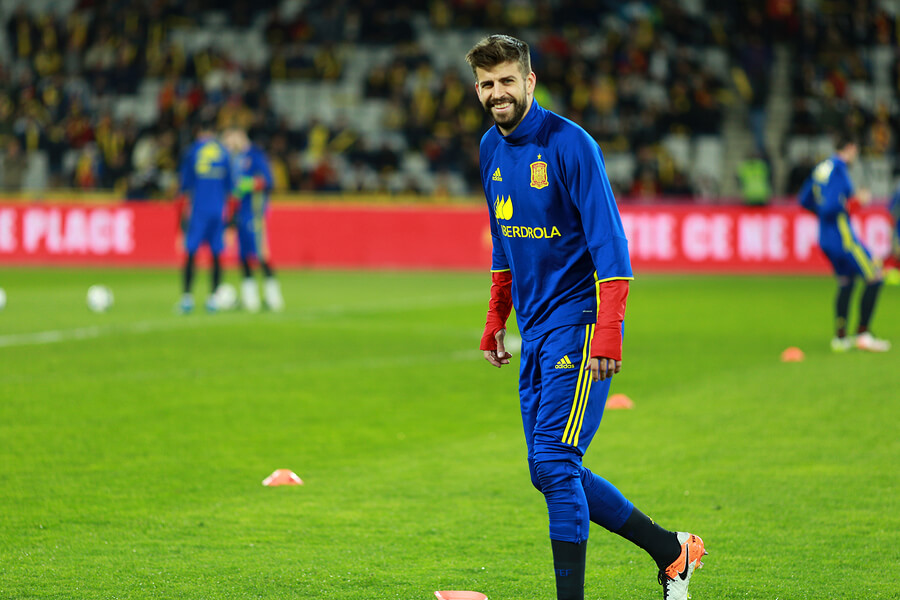 Piqué en un encuentro con la selección española.