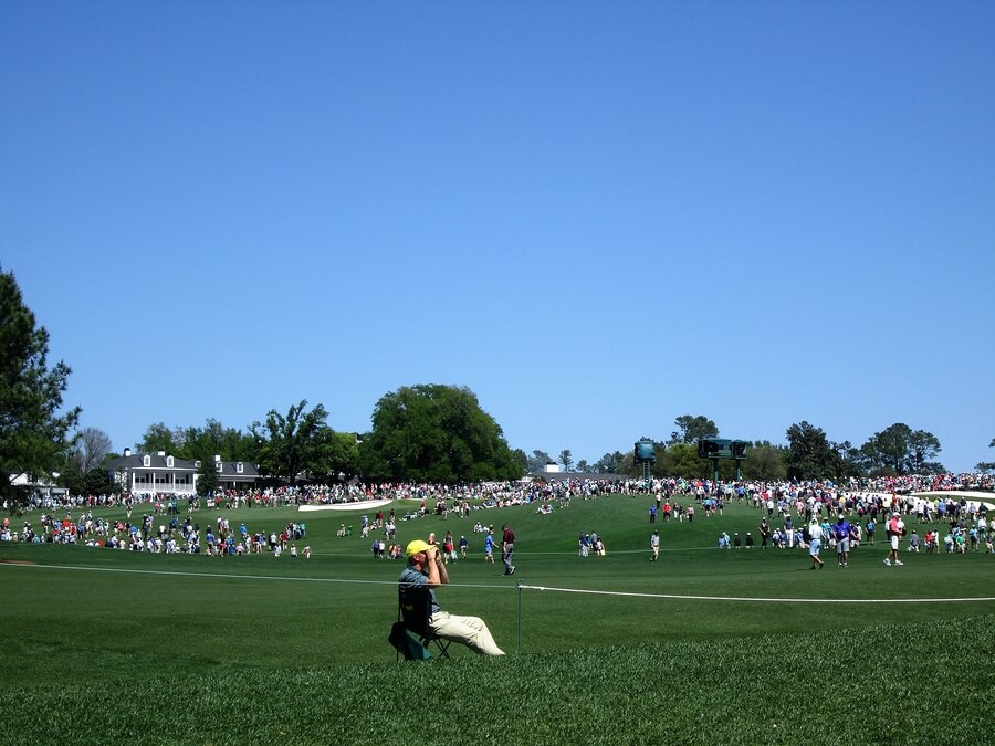 Público observando el Masters de Augusta.