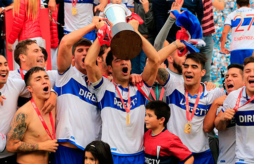 La Universidad Católica, uno de los grandes del fútbol chileno, fue campeona local en 2019.
