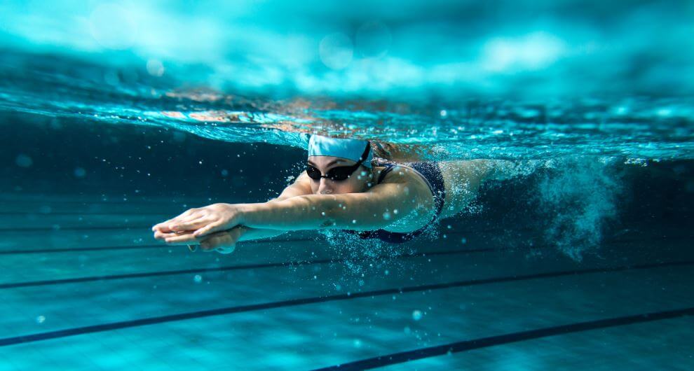 La natación puede ser uno de los deportes recomendables para un hipertenso