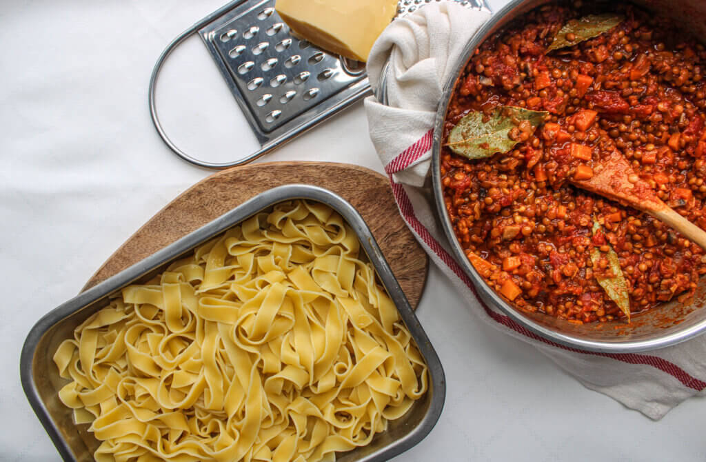 La salsa boloñesa también se puede preparar con lentejas.