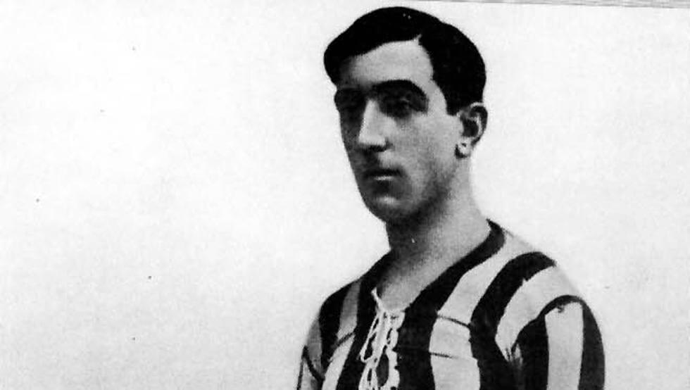 Pichichi, el goleador que inspiró el nombre del trofeo.