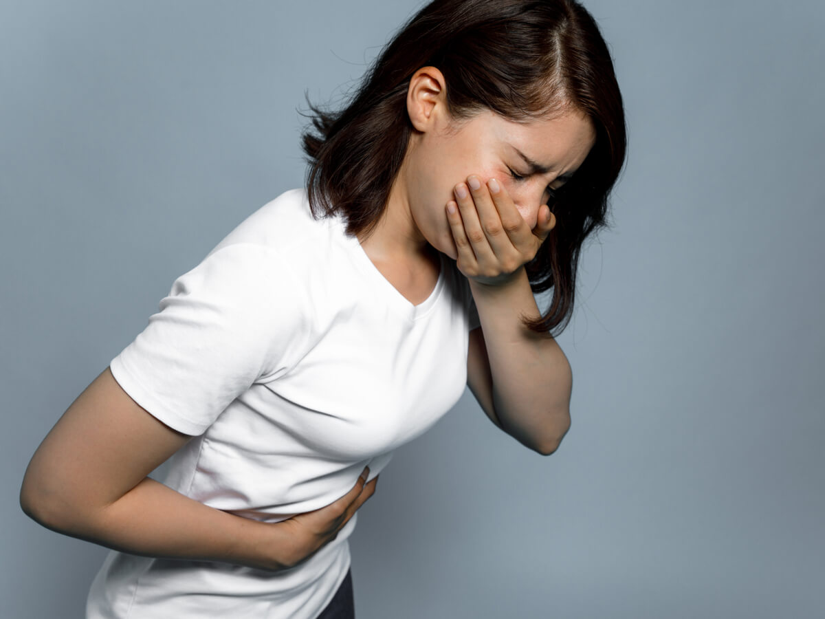 La intoxicación por alimentos genera problemas a corto y largo plazo.