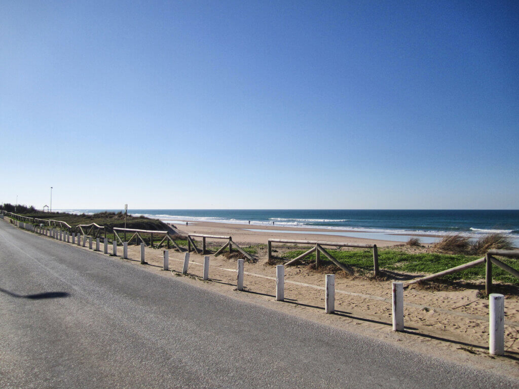 En Vejer de la Frontera está una de las mejores playas para salir a correr.