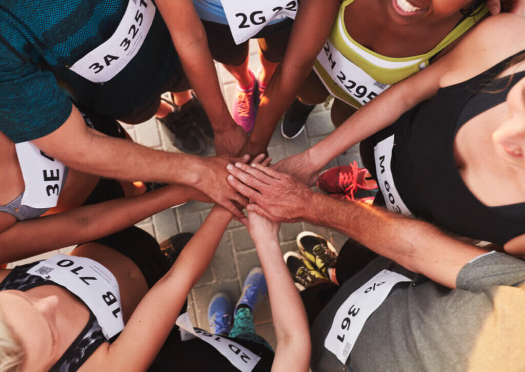 La inteligencia social ayuda a formar buenos equipos de trabajo.
