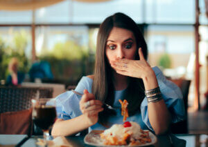 ¿Qué hacer después de comer en exceso?