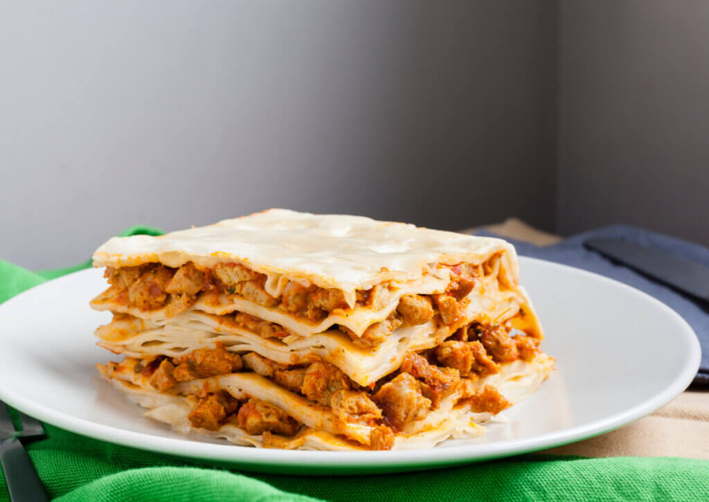Lasaña preparada con soja texturizada.