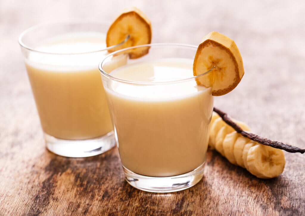 Es recomendable añadir una fuente de fibra a los batidos de banana.