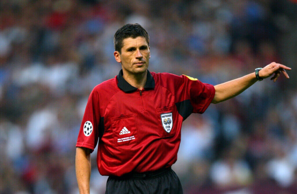 El alemán Markus Merk es un árbitro muy reconocido.