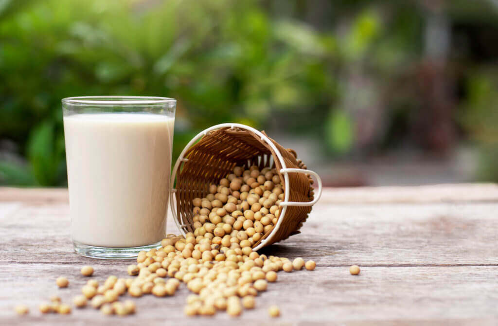 Las bebidas vegetales también sirven para hidratarse en verano.