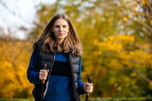 ¿Cómo ayuda el nordic walking a las mujeres con cáncer de mama?