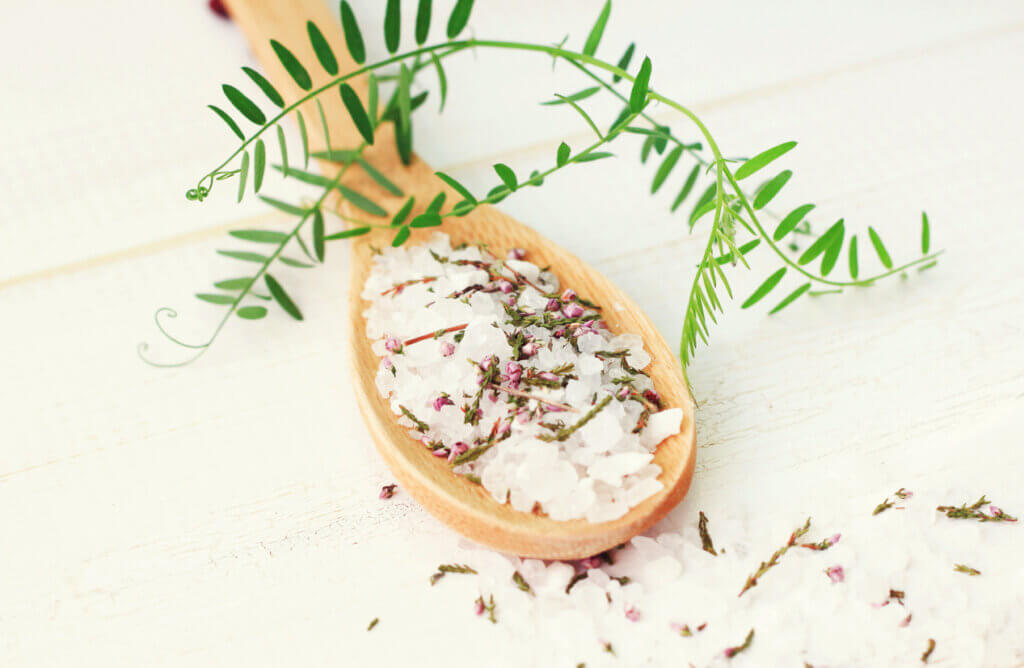 Las sales de Epsom ofrecen diversos beneficios para la salud.