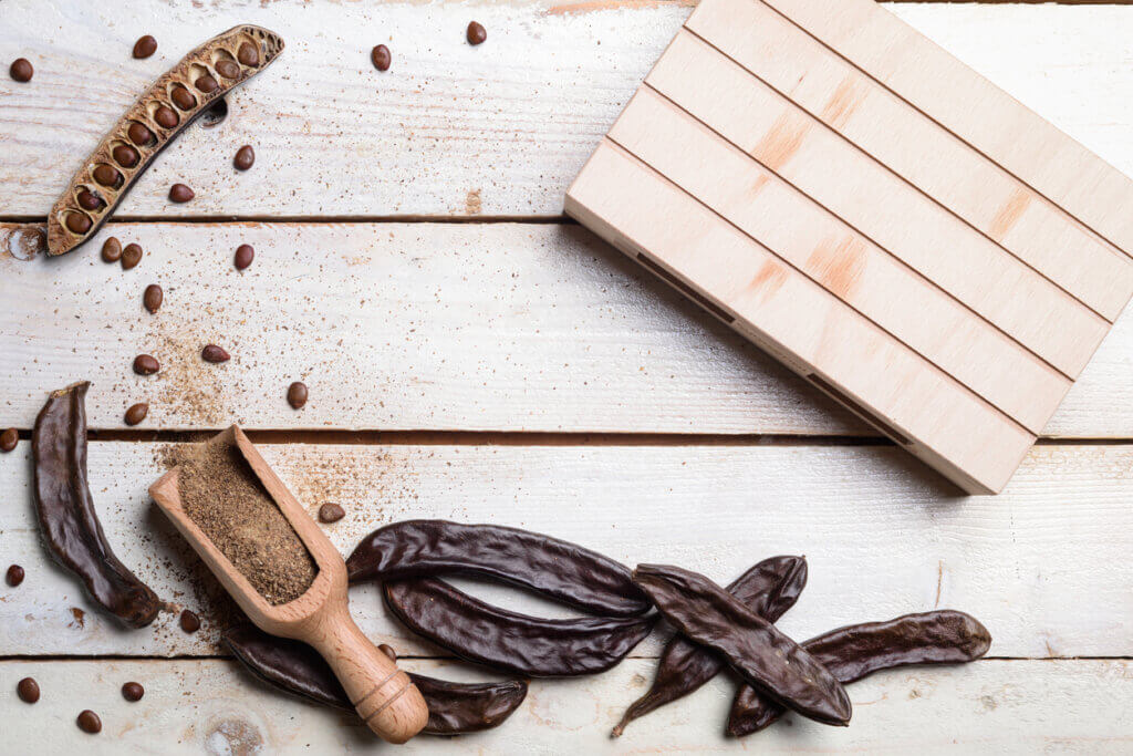 La carne leggie está compuesta a partir de la legumbre algarroba.