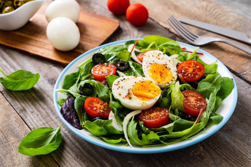 Los mitos sobre las ensaladas aseguran que estos alimentos no contienen proteínas.