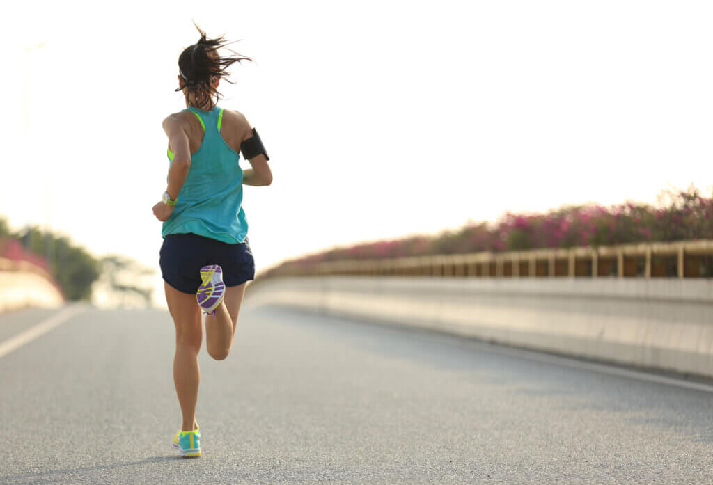 ¿Cuántas calorías se queman por kilómetro al correr?