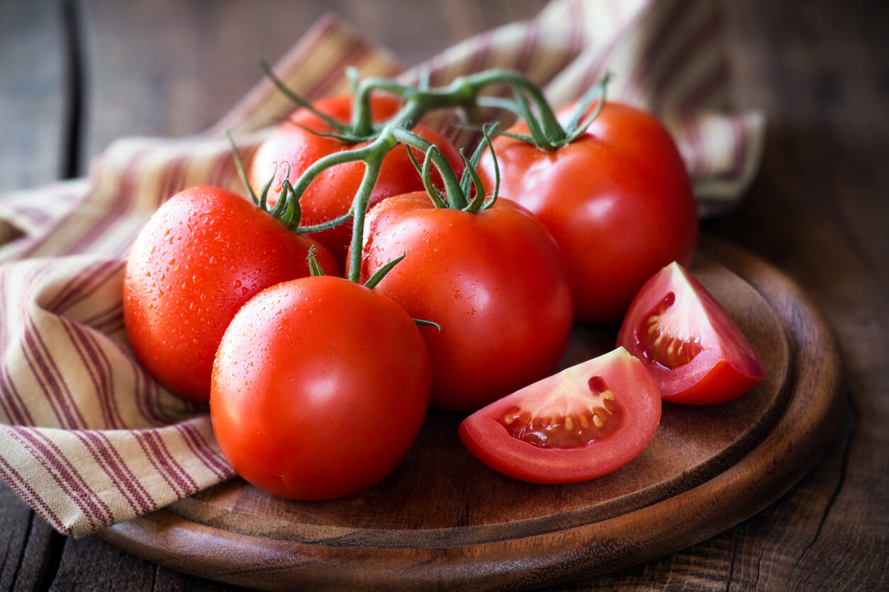 Tomate: 5 beneficios para incluirlo en tu dieta - Eres Deportista