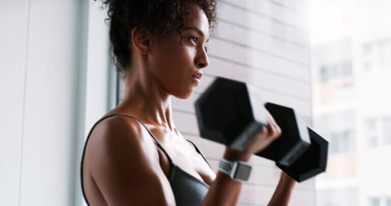 2 rutinas de ejercicios MIIT para definir brazos