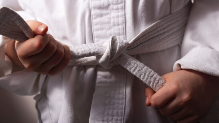 cinturón blanco taekwondo