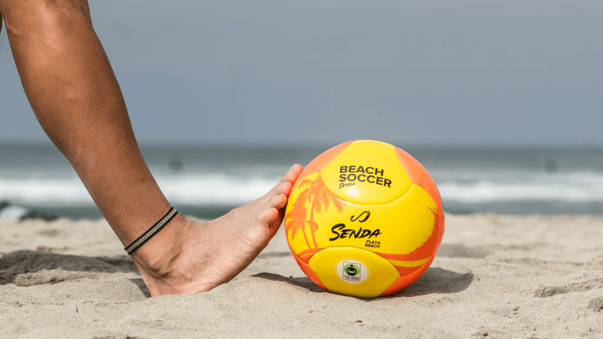 balón de fútbol playa