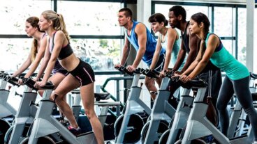 6 beneficios de practicar «spinning» en hombres y mujeres